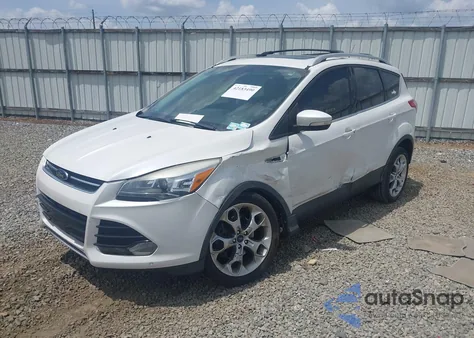 2014 Ford Escape Titanium z USA, uszkodzony, nr VIN 1FMCU0J91EUA81925